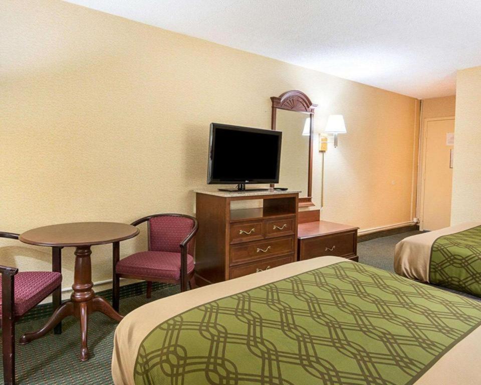 Econo Lodge Near Quantico Marine Base Dumfries Extérieur photo