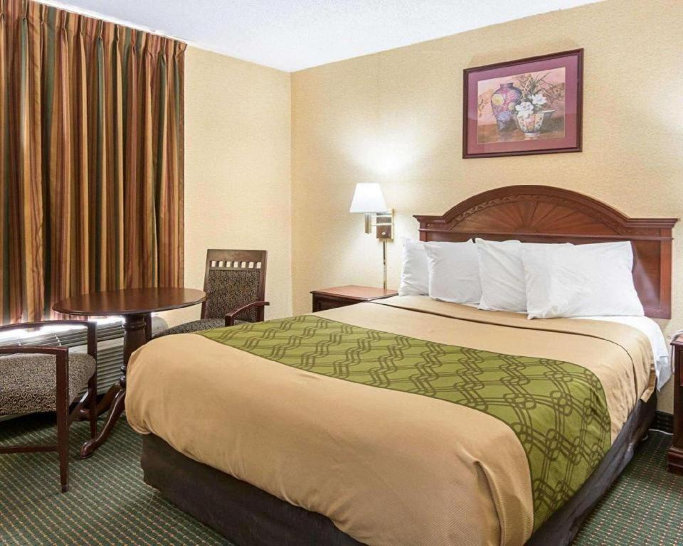 Econo Lodge Near Quantico Marine Base Dumfries Extérieur photo