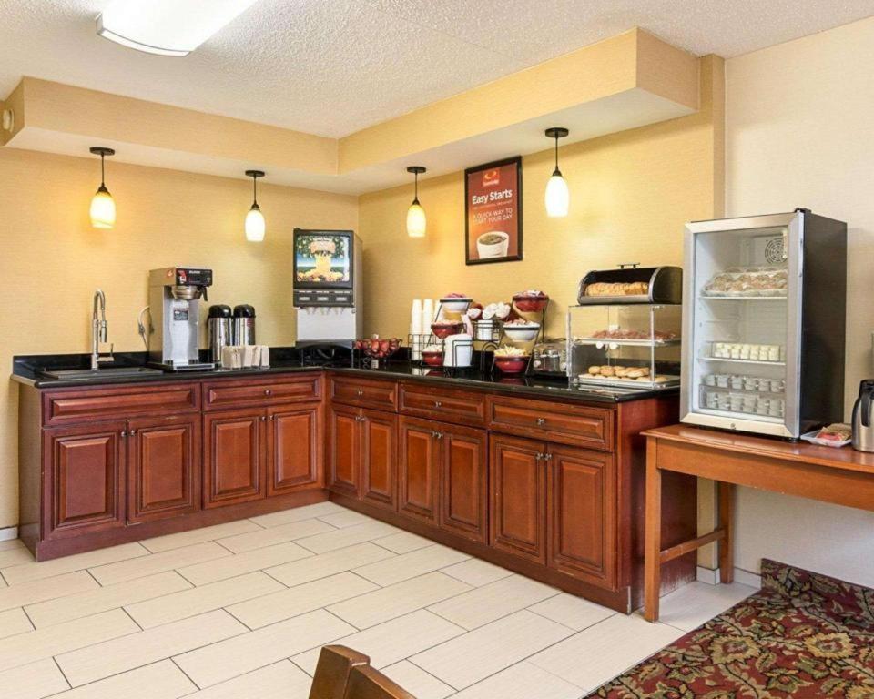 Econo Lodge Near Quantico Marine Base Dumfries Extérieur photo