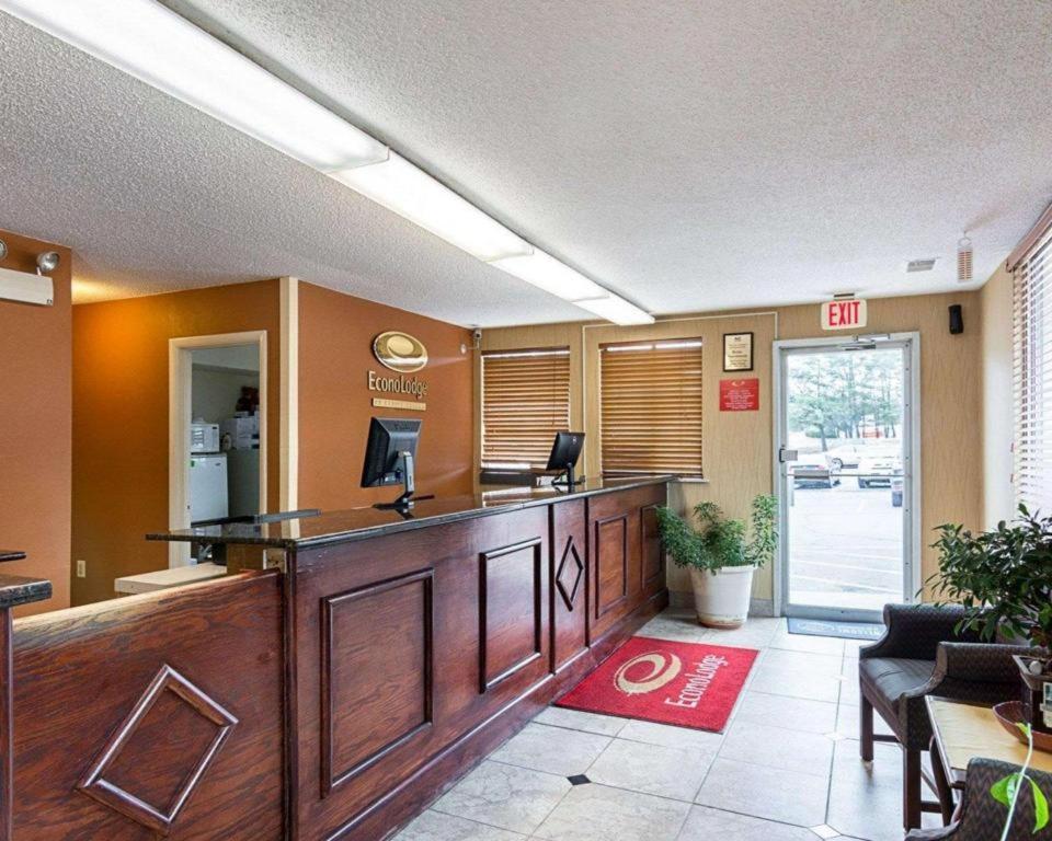 Econo Lodge Near Quantico Marine Base Dumfries Extérieur photo